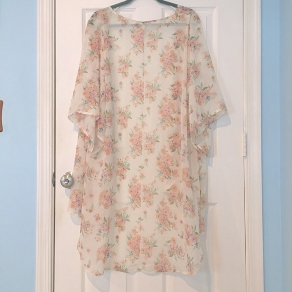 Mudd Floral Chiffron Kimono - Picture 2 of 9